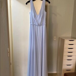 Elegant Blue V-Neck Sleeveless Maxi Gown for Weddings